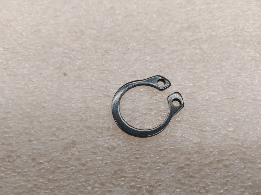 п.05 Кольцо стопорное (Retainer Ring)