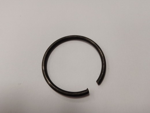 п.07 Кольцо стопорное (Retainer Ring)
