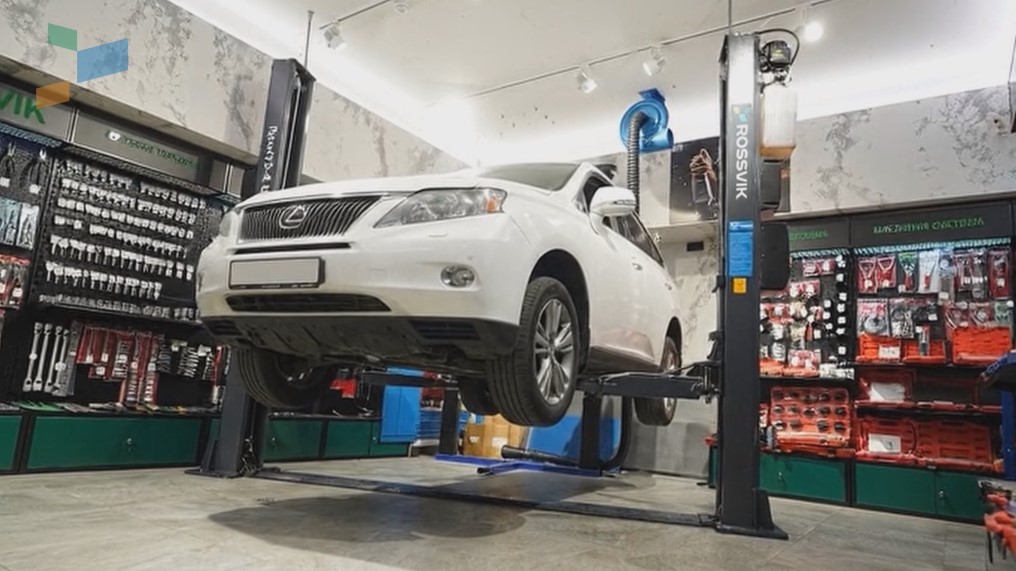 Идеальный сотрудник для вашей СТО - подъемник ROSSVIK PRO V2-4.0