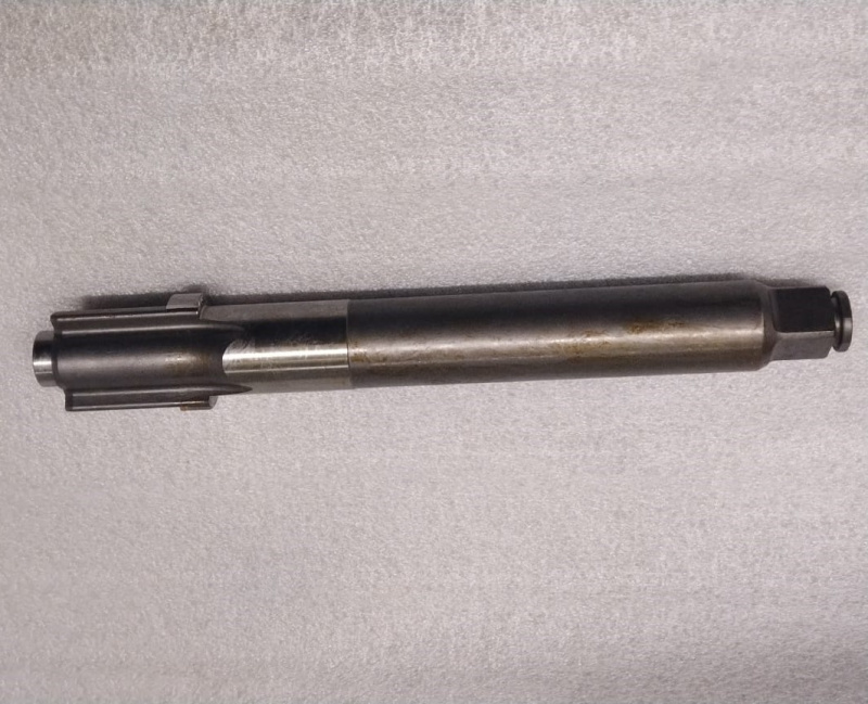 Вал ( Drive shaft ) RT-5875 поз.08